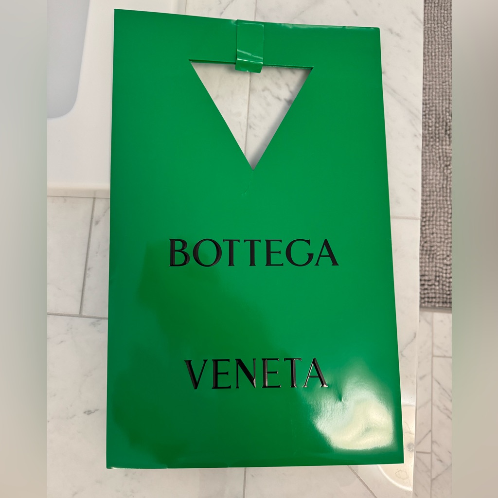 Authentic Bottega Veneta Green Paper Shopping Bag